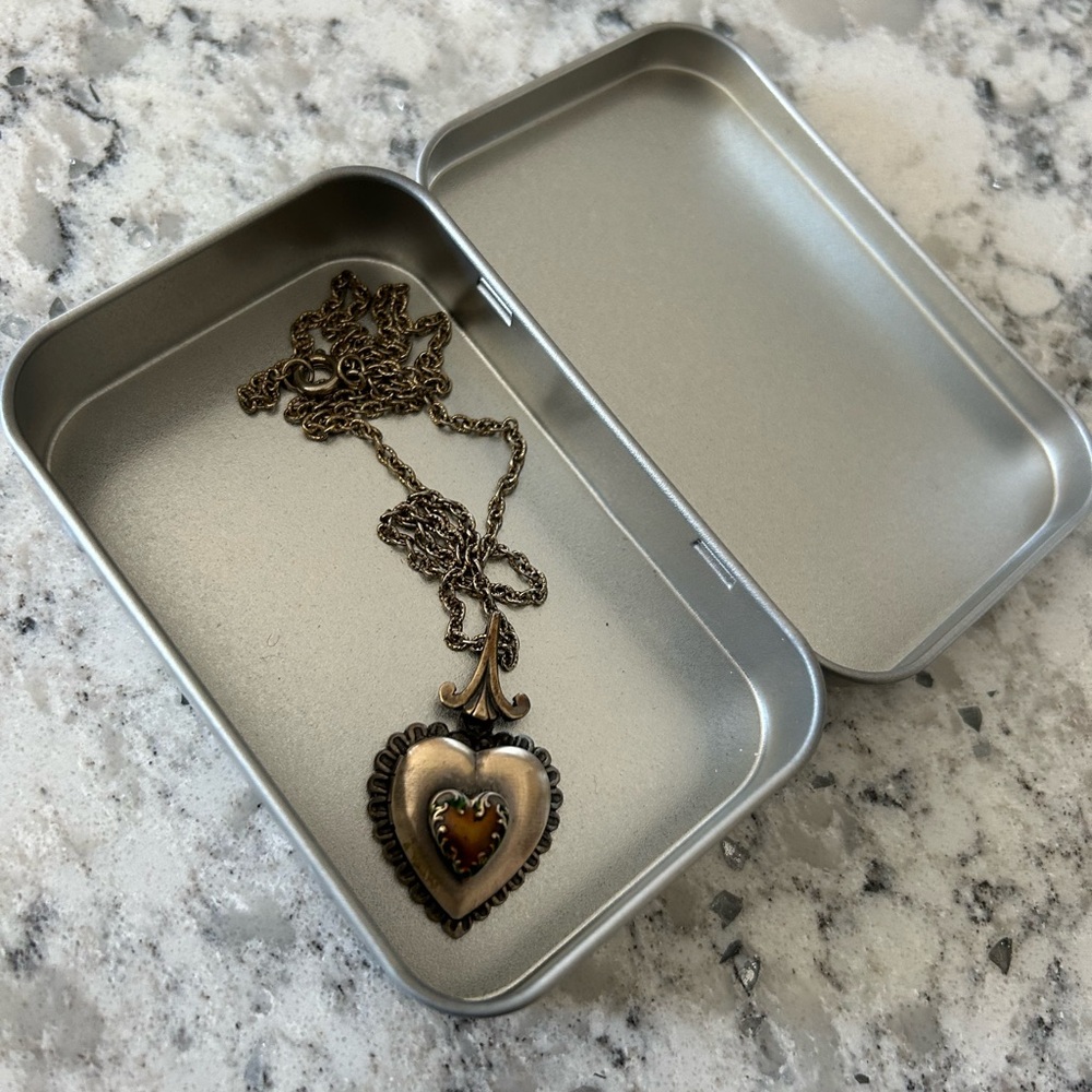 Antique Gold Vintage 3D Ornate Heart Locket  Filigree Boho Pendant Necklace RARE - Picture 10 of 10